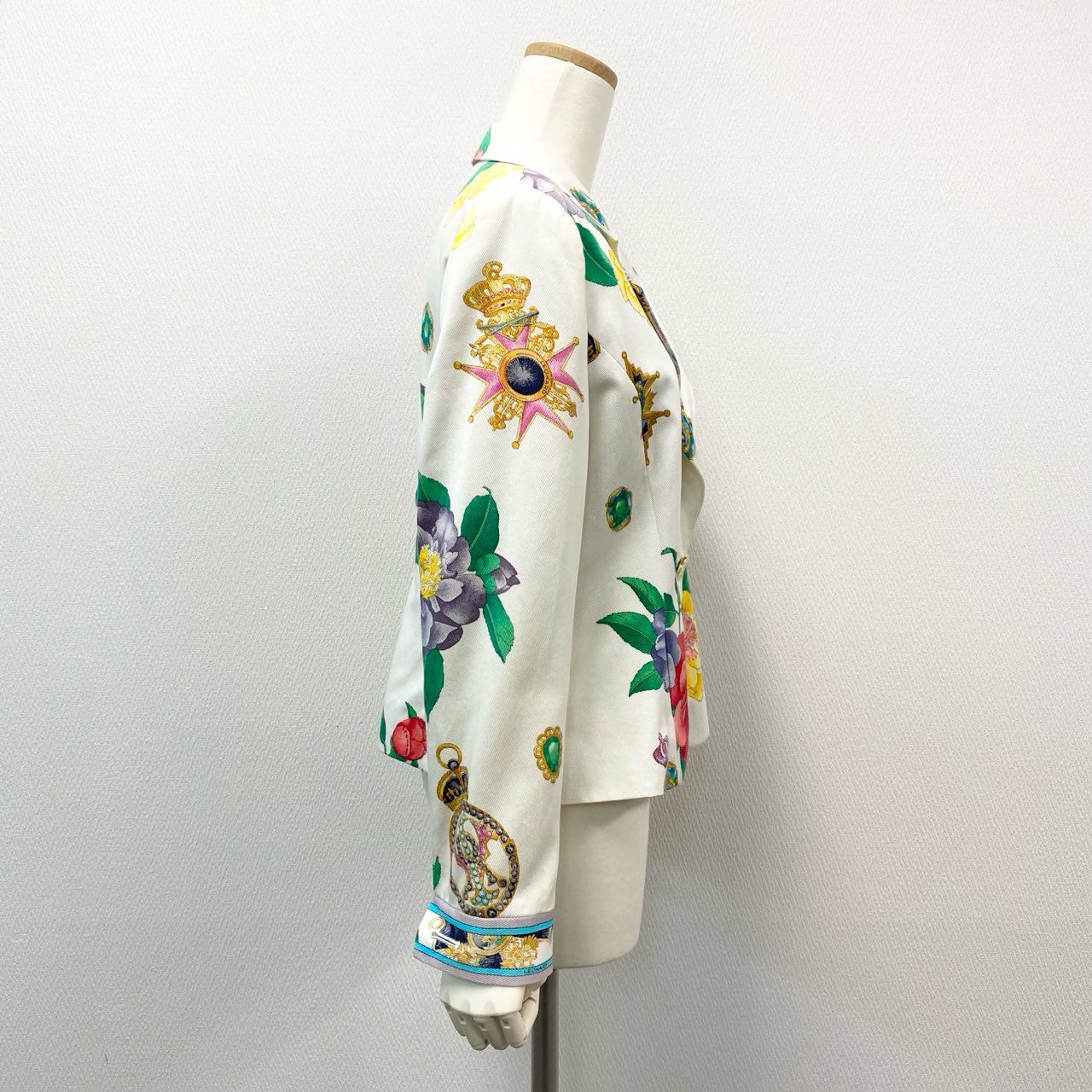 59k1 LEONARD FASHION レオナール ファッション 花柄プリント 金ボタン テーラードジャケット ブレザー 日本製 11AR Lサイズ相当 ホワイト コットン レディースo07t