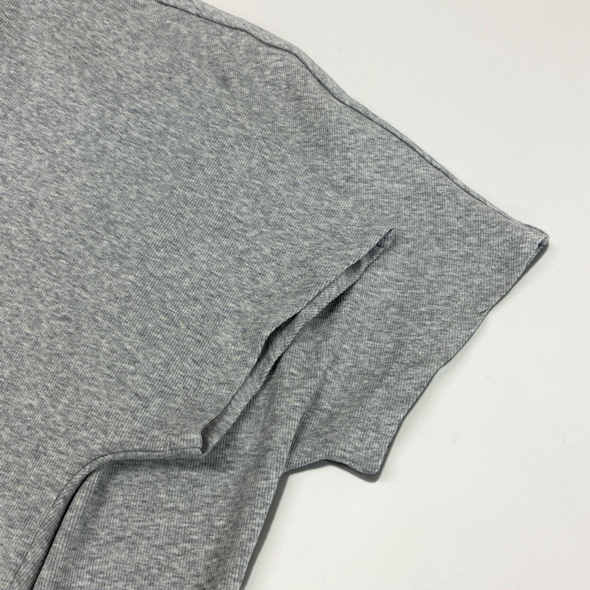 6i14 【新品保管品】FABIANA FILIPPI ファビアナフィリッピ 半袖リブカットソー ビジューネック フロントギャザーデザイン 42サイズ グレー レディース 女性用u02t