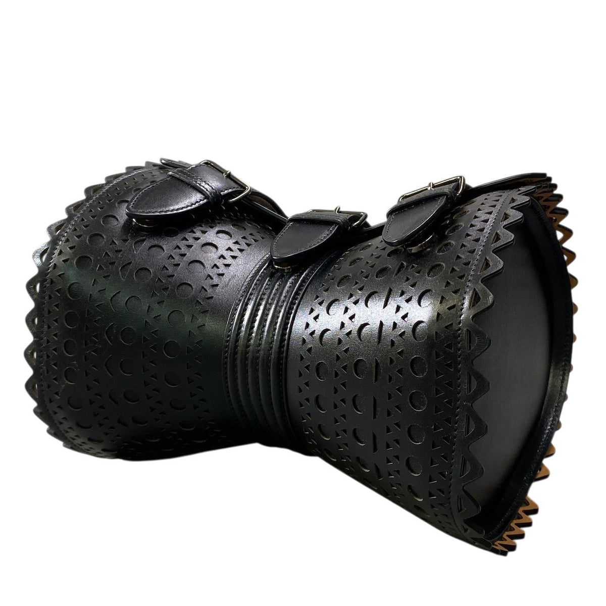 Aj14【美品】 ALAIA アライア 定価28万円 EDITION 1992 コルセット 18 カットワーク ワンハンドルバッグ ショルダーバッグ ブラック レザー レディースu02t
