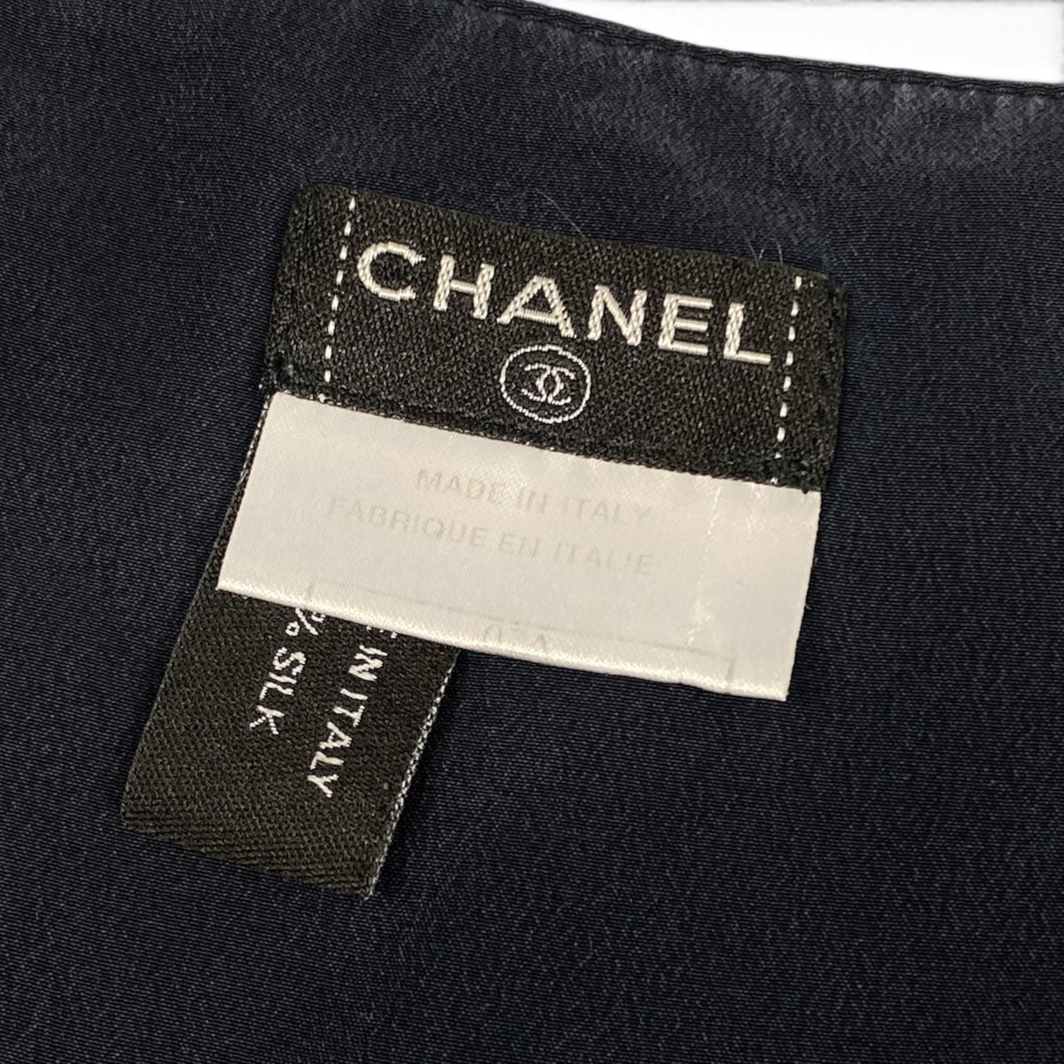 i21 CHANEL 2007年 シルクブラウス スクエアネック パフスリーブ 42サイズ ネイビー シルク100％ レディース 女性用u02t