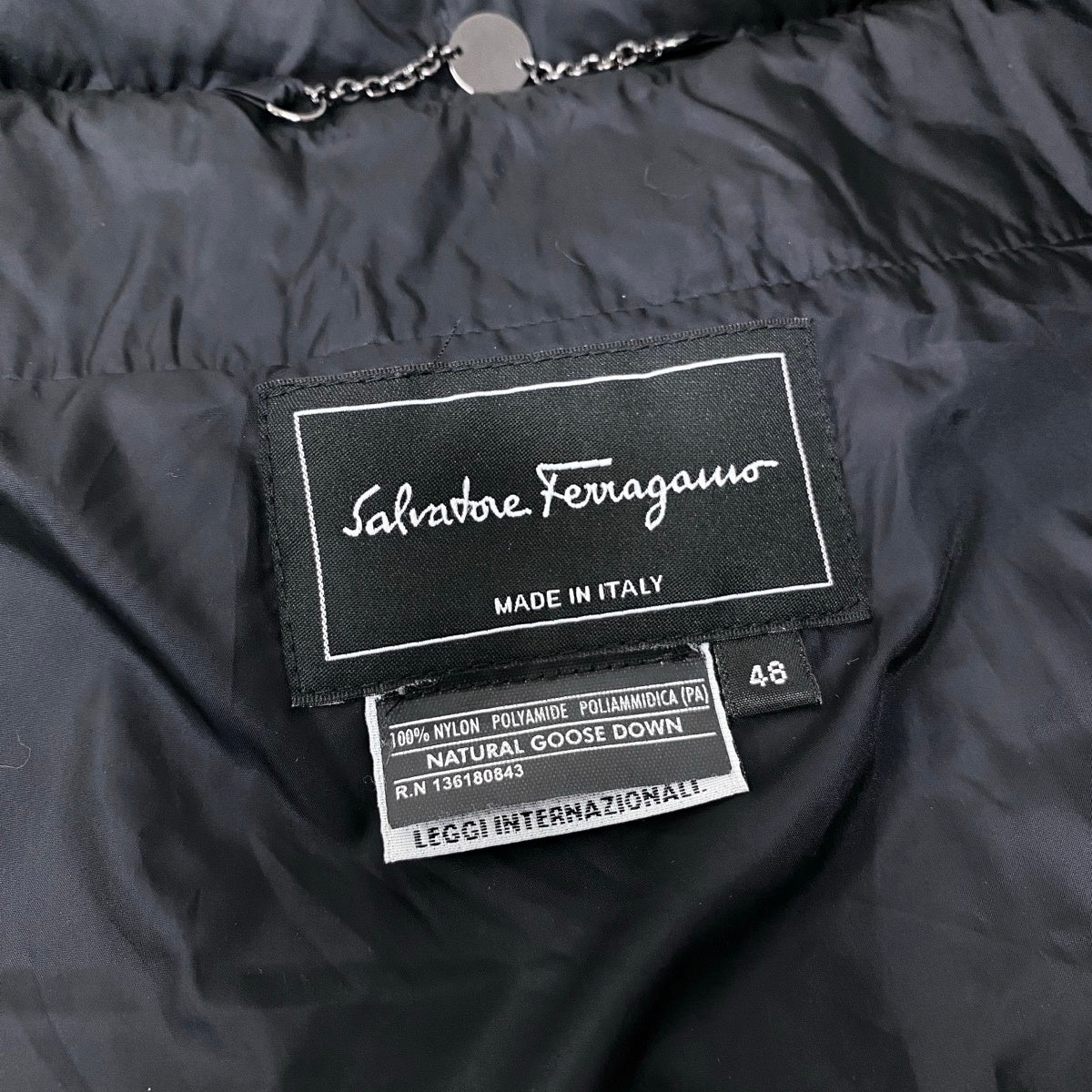 51i2 Salvatore Ferragamo サルヴァトーレフェラガモ ダウンジャケット ハーフコート イタリア製 48 ブラック レディースo07t