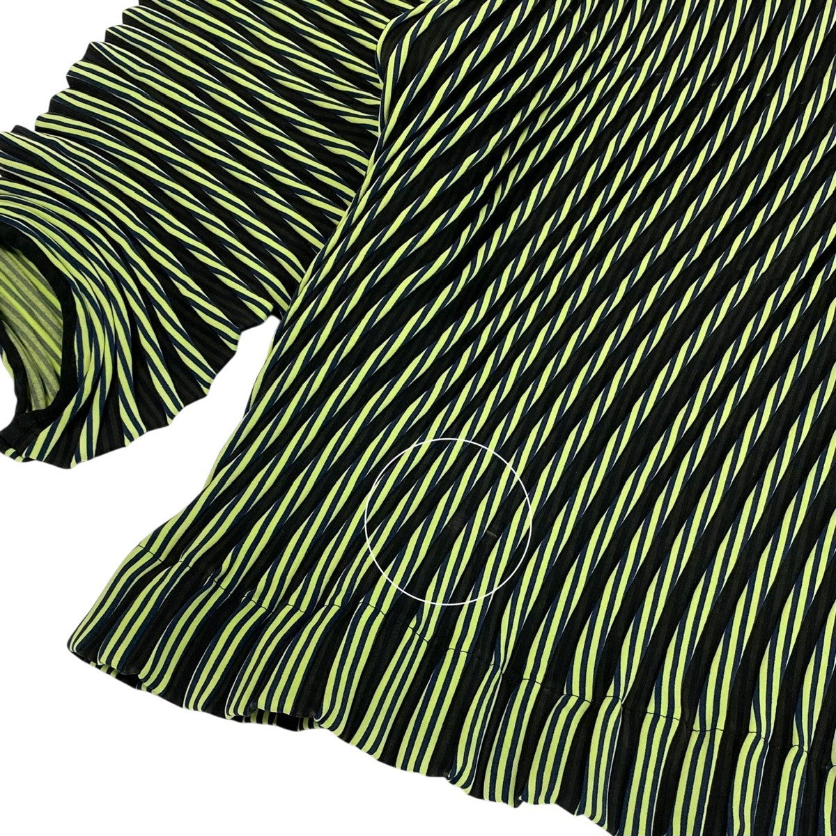 Ah28 ISSEY MIYAKE イッセイミヤケ ロングスリーブ プリーツカットソー ボーダー柄 IM74FJ500 サイズ2 マルチカラー ポリエステル レディースo07t