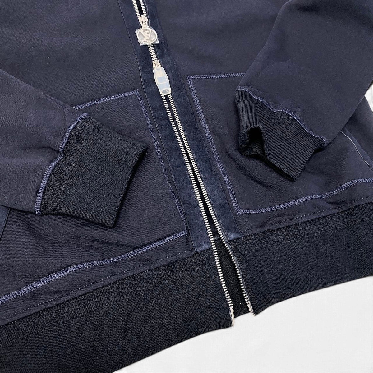 28j16 【未使用タグ付】 LOUIS VUITTON ルイヴィトン 2018 ジップアップ レザーブルゾン ジャケット RM181M FMC HEY11W サイズM ネイビー コットン  ムートン メンズu02t