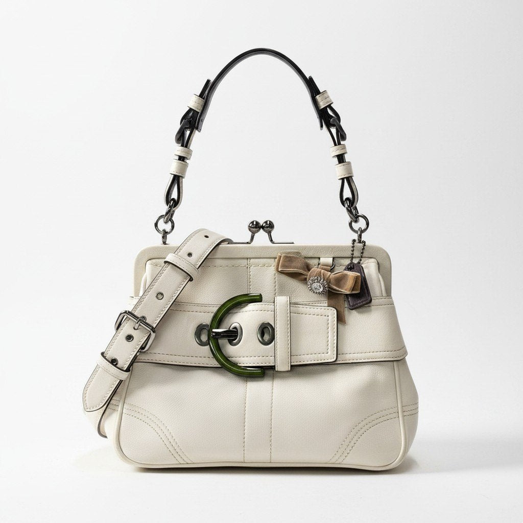 f12 COACH コーチ がま口 ソーホー ハンドバッグ Vintage Soho Buckle Hand Bag C05S / 8A12 ホワイトt18r