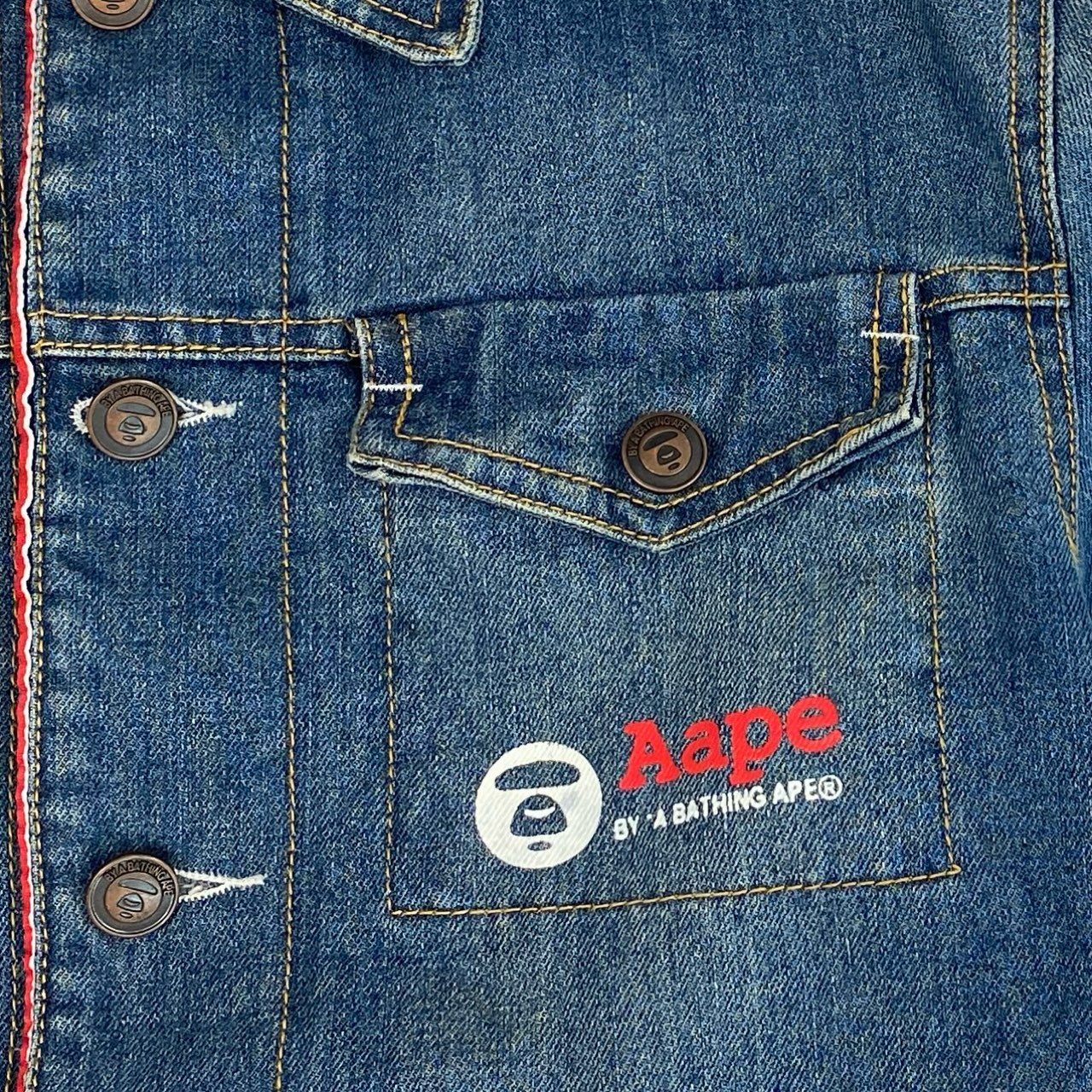 9j6 AAPE BY A BATHING APE エーエイプ バイ アベイシングエイプ ロゴプリント デニムジャケット  ATE2214 Mサイズ インディゴ コットン メンズo07t