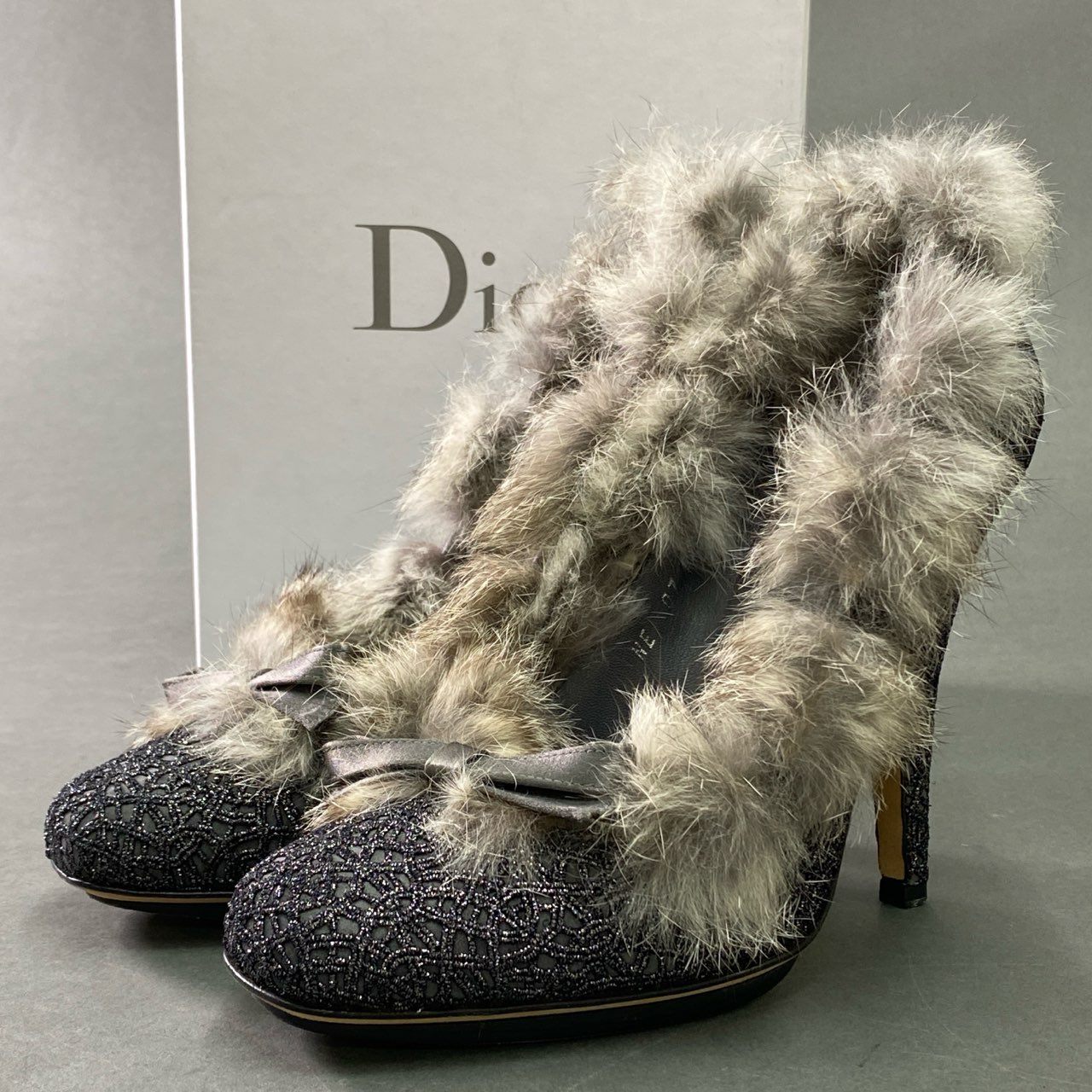 4b7 Christian Dior クリスチャンディオール ファーリボンパンプス 38 グレー ラメ グリッター イタリア製 シューズ