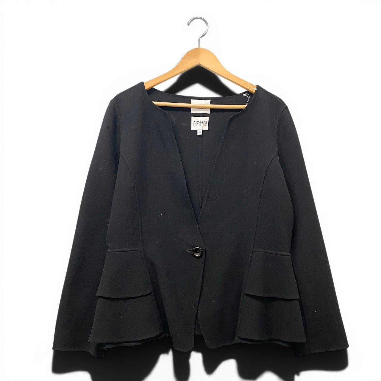 17f18 ARMANI COLLEZIONI アルマーニコレツィオーネ ノーカラージャケット 裾フリル サイズ48/2XL相当 ブラック ウール100％ レディース 女性用u02t