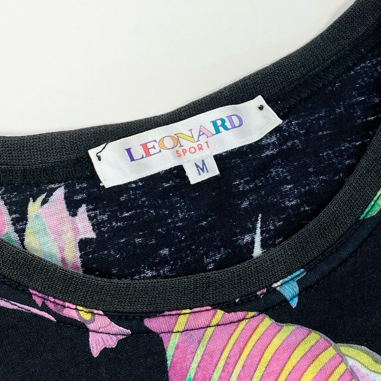 36a7 LEONARD レオナール 半袖カットソー クルーネック 海 魚柄 M ブラック レディース 女性用o07t