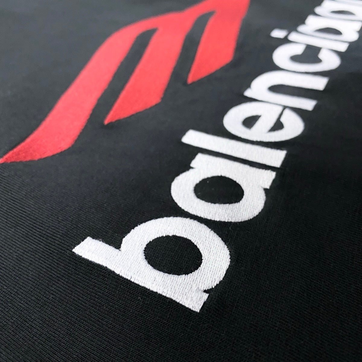 Mf12 BALENCIAGA バレンシアガ テープロゴ 半袖Tシャツ バックロゴ刺繍 ダメージ加工 サイズL ブラック コットン100％ ユニセックスk02i