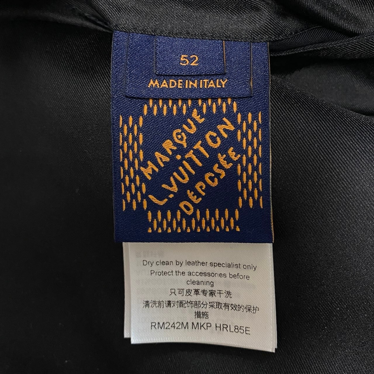 d2 《美品》 LOUIS VUITTON ルイヴィトン エンブロイダリー レザーボンバージャケット Embroidered Leather Bomber Jacket サイズ52 ブラック 牛革 超希少t18r