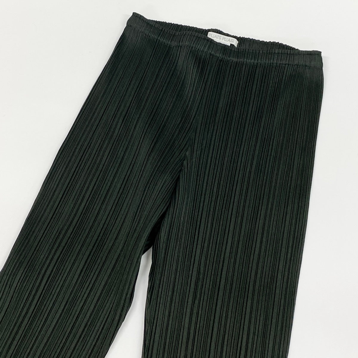 Ae14 【美品】  PLEATS PLEASE プリーツプリーズ プリーツパンツ フレアパンツ PP43-JF123 サイズ2 ブラック ポリエステル100％ レディース女性服ta1