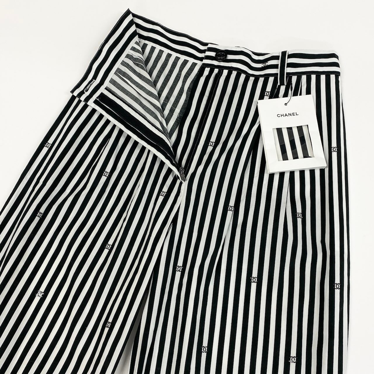 Ce11 【新品保管品】CHANEL 2024SS スラックスパンツ ラインストーンココマーク ストライプ P76233V68306 MB103 34サイズ ホワイト ブラック レディース 女性用ta1