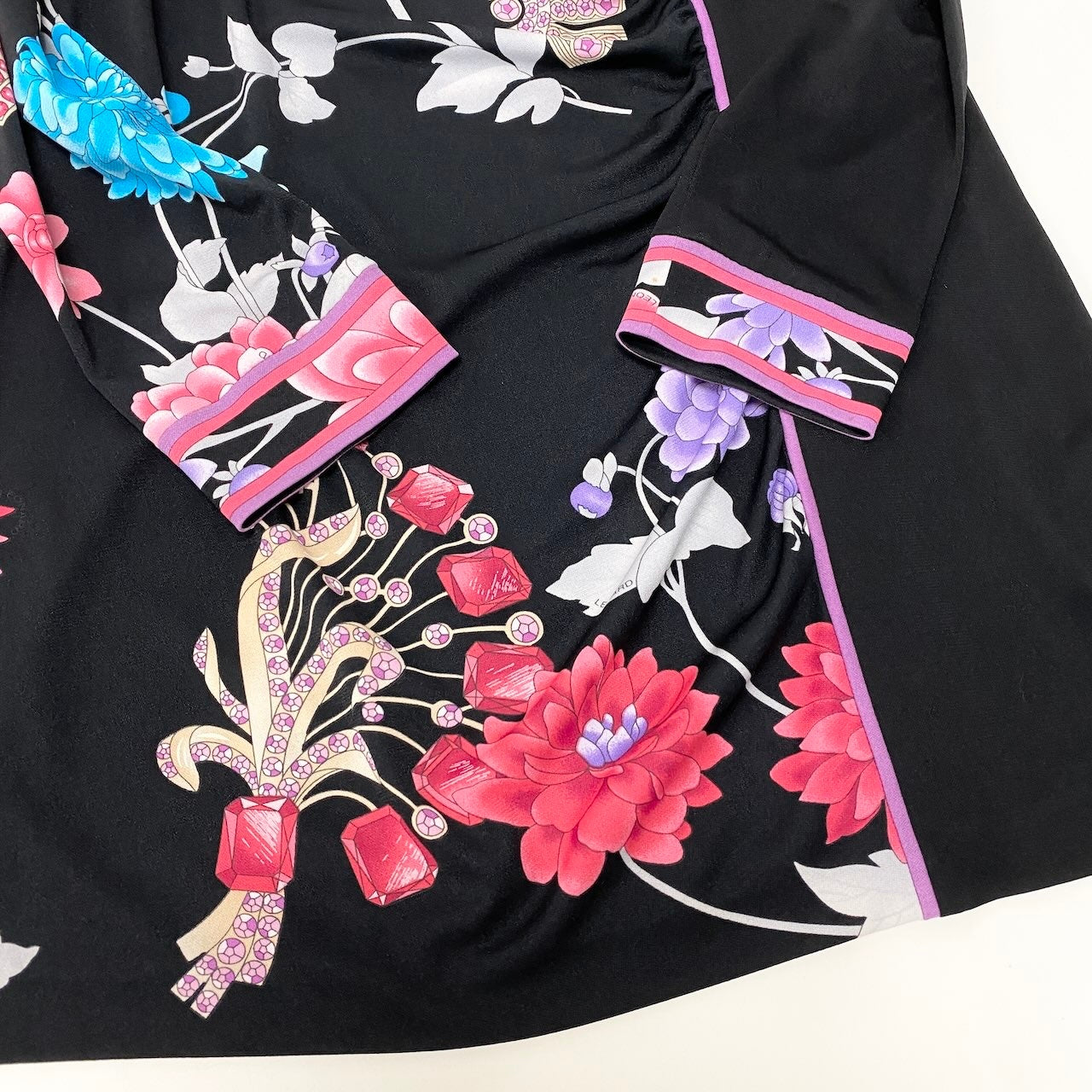 14f15 LEONARD FASHION レオナール ロングスリーブ チュニックワンピース カンカン素材 美しい花柄プリント サイズ40 ブラック 画像参照 レディース 女性服u02t