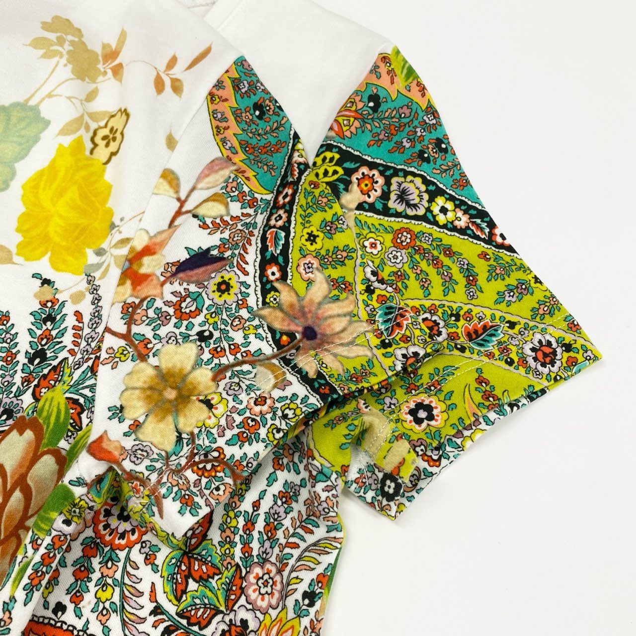 42j6 ETRO エトロ イタリア製 半袖Tシャツ クルーネック カットソー フラワープリント 花柄 レディース 女性用 ホワイト マルチカラー コットン100％u02t