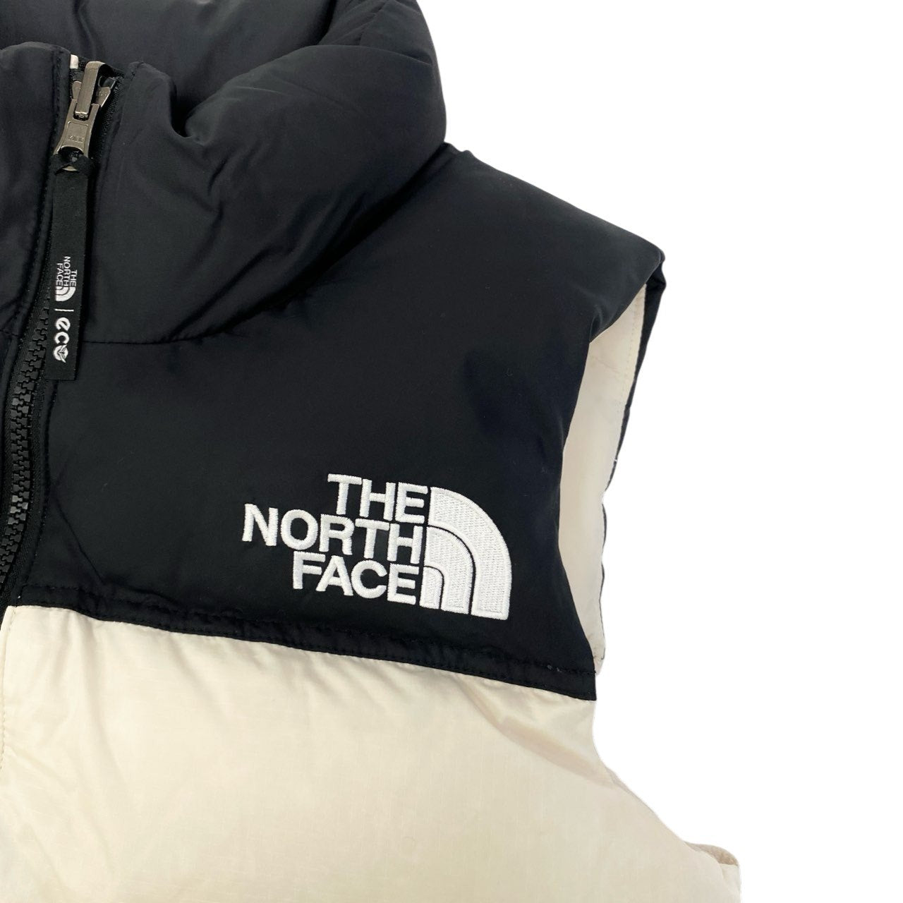 60c6 THE NORTH FACE ザ ノースフェイス 韓国ノース 1996 ECO NUPTSR VEST ヌプシ ダウンベスト サイズS/85  ブラック クリーム レディース 女性用 アウターk02i