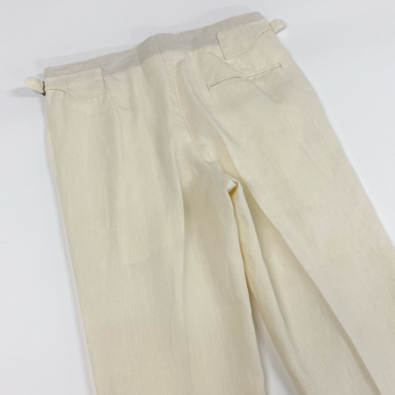 82f24 IGARASHI TROUSERS 五十嵐トラウザーズ 2タック リネン スラックスパンツ ボトムス ビジネス◎ アジャスター◎ 日本製 アイボリー 麻00％