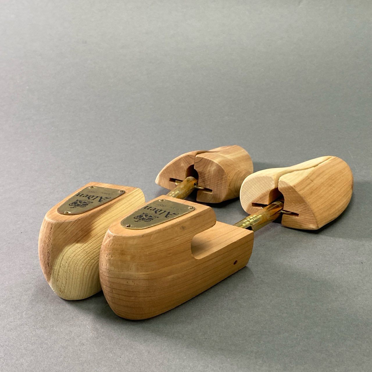 1e16② Alden オールデン ウッドシューツリー M 茶系 木製 シューズキーパー ビジネス 革靴