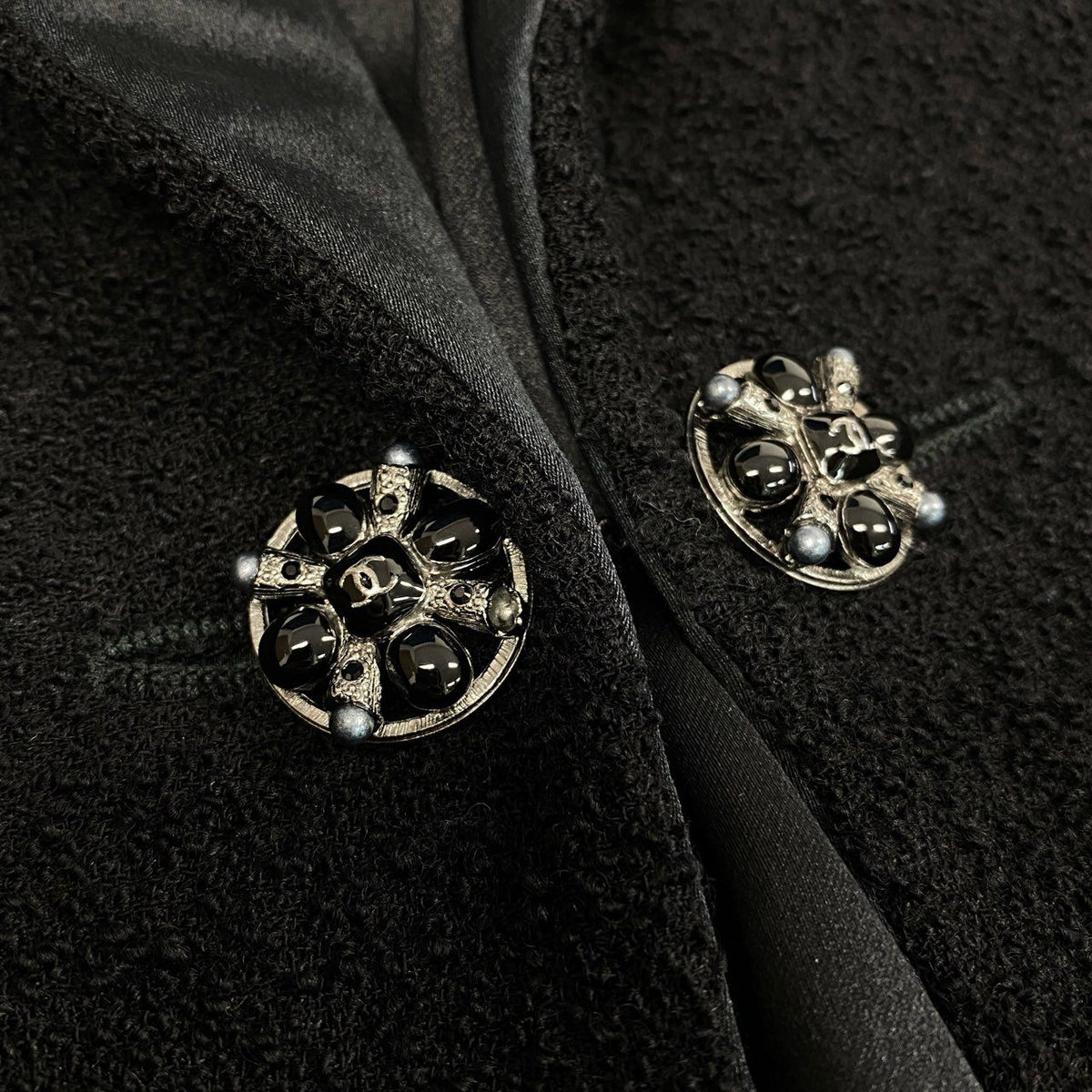 Ca14 CHANEL シャネル 2006年 P29135 グリポアボタン ウエストシェイプデザイン ツイードコート サイズ36 ブラック レディース 女性用 アウター コートta1