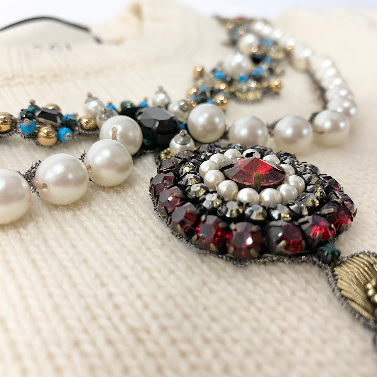 Id20 GUCCI グッチ 装飾ニットセーター パールビジュー刺繍 トップス イタリア製 Mサイズ マルチカラー ウール100％ レディース 女性用nu1