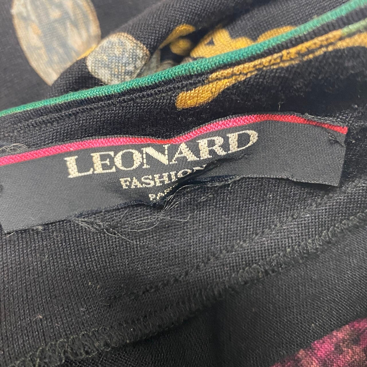 61i14 LEONARD レオナール ロングスリーブカットソー ジュエリープリント トップス Mサイズ マルチカラー レディース 女性用u02t