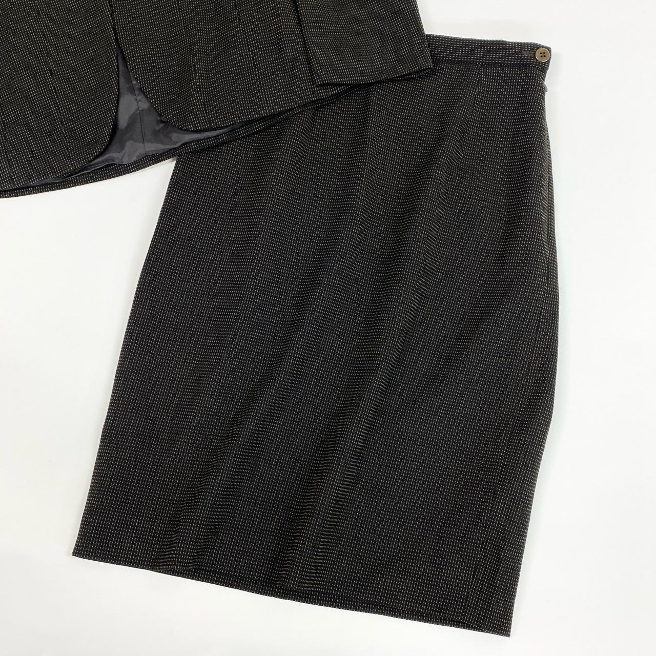 Ed6 GIORGIO ARMANI ジョルジオアルマーニ セットアップ スカートスーツ フォーマル  サイズ38 ブラック レディース 女性服u02t