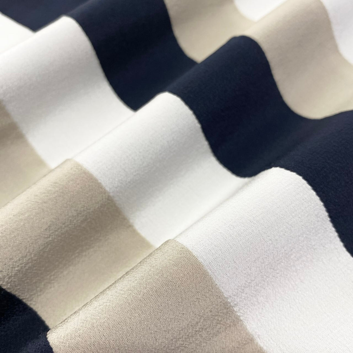 19i26 《極美品》 Lolo Piana ロロピアーナ 長袖ワンピース 薄手 シルクワンピース シフォン イタリア製 ボーダー 42 ブラック ベージュ  シルク100％ レディース 女性用u02t