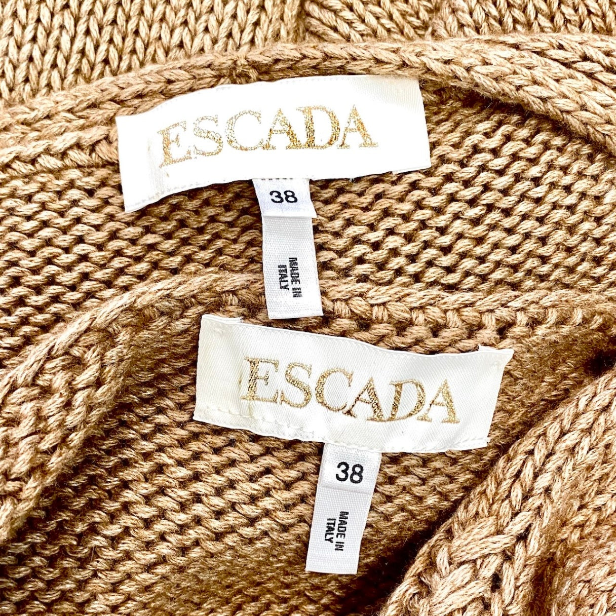 67e14 ESCADA エスカーダ アンサンブルニットセーター カーディガン ノースリーブニット イタリア製 38サイズ ベージュ カシミヤシルク レディース 女性用u02t