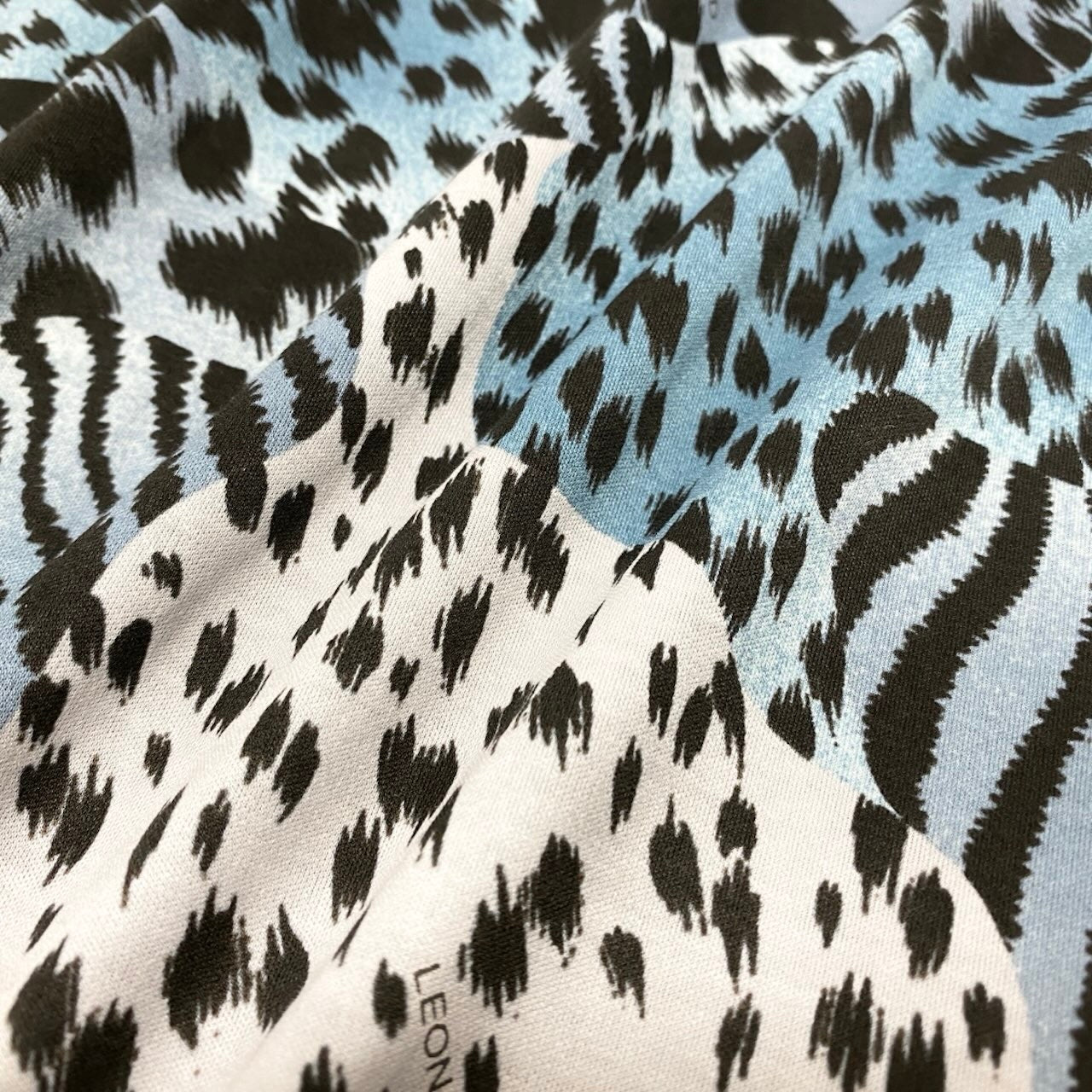 55h9 【美品】 LEONARD FASHION レオナール アニマル柄プリント カットソー 半袖Tシャツ 40 ブルー系 コットン100％ レディースu02t