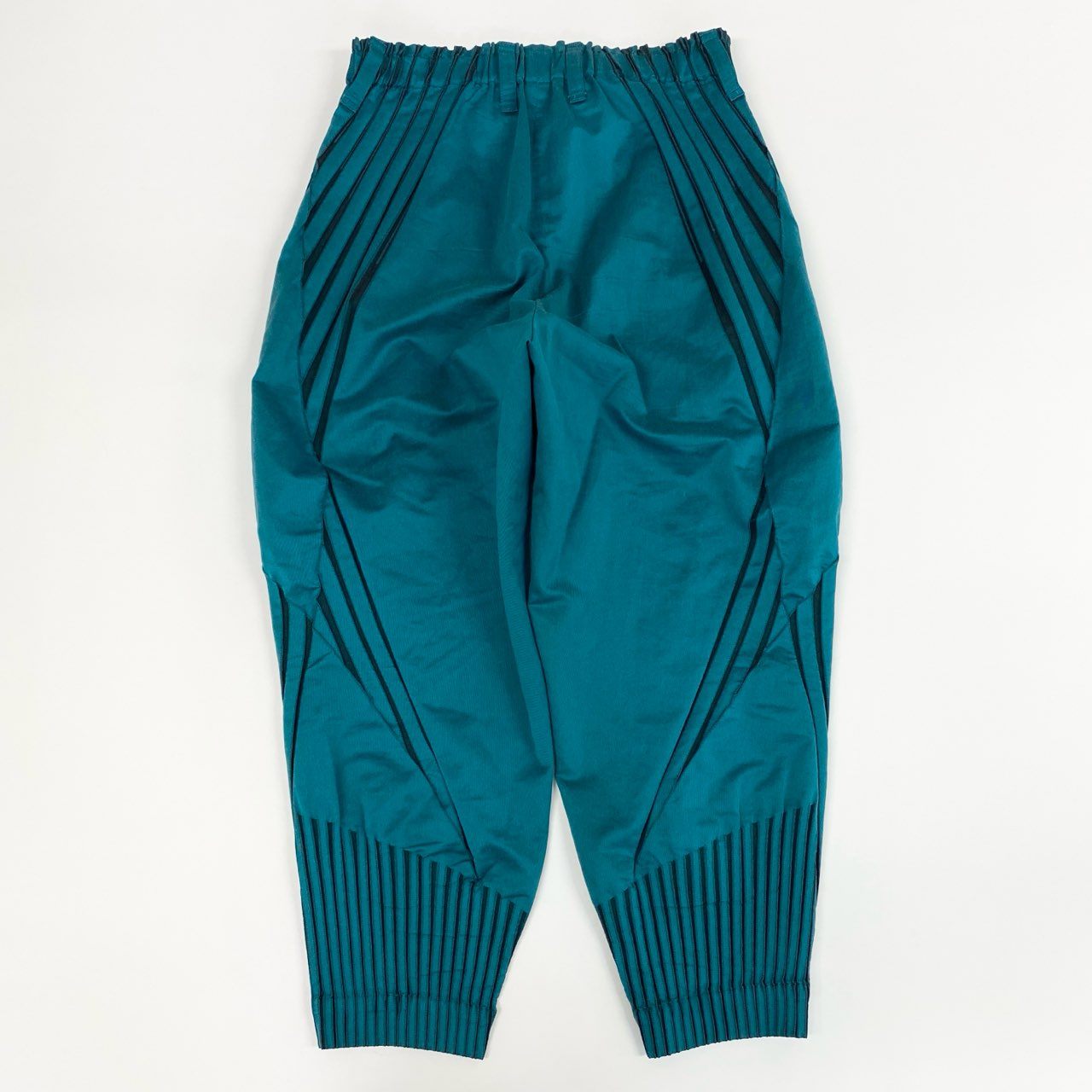 12i25 A-POC ABLE ISSEY MIYAKE イッセイミヤケ クロップドパンツ テーパードパンツ エイポック エイブル サイズ2 グリーン メンズu02t