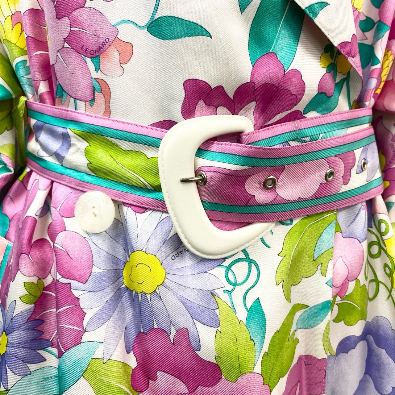 21k14 LEONARD FASHION レオナール ダブルブレスト ロングコート 美しい花柄プリント ウエストベルト レディース 女性用 9AR マルチカラー シルク100％u02t