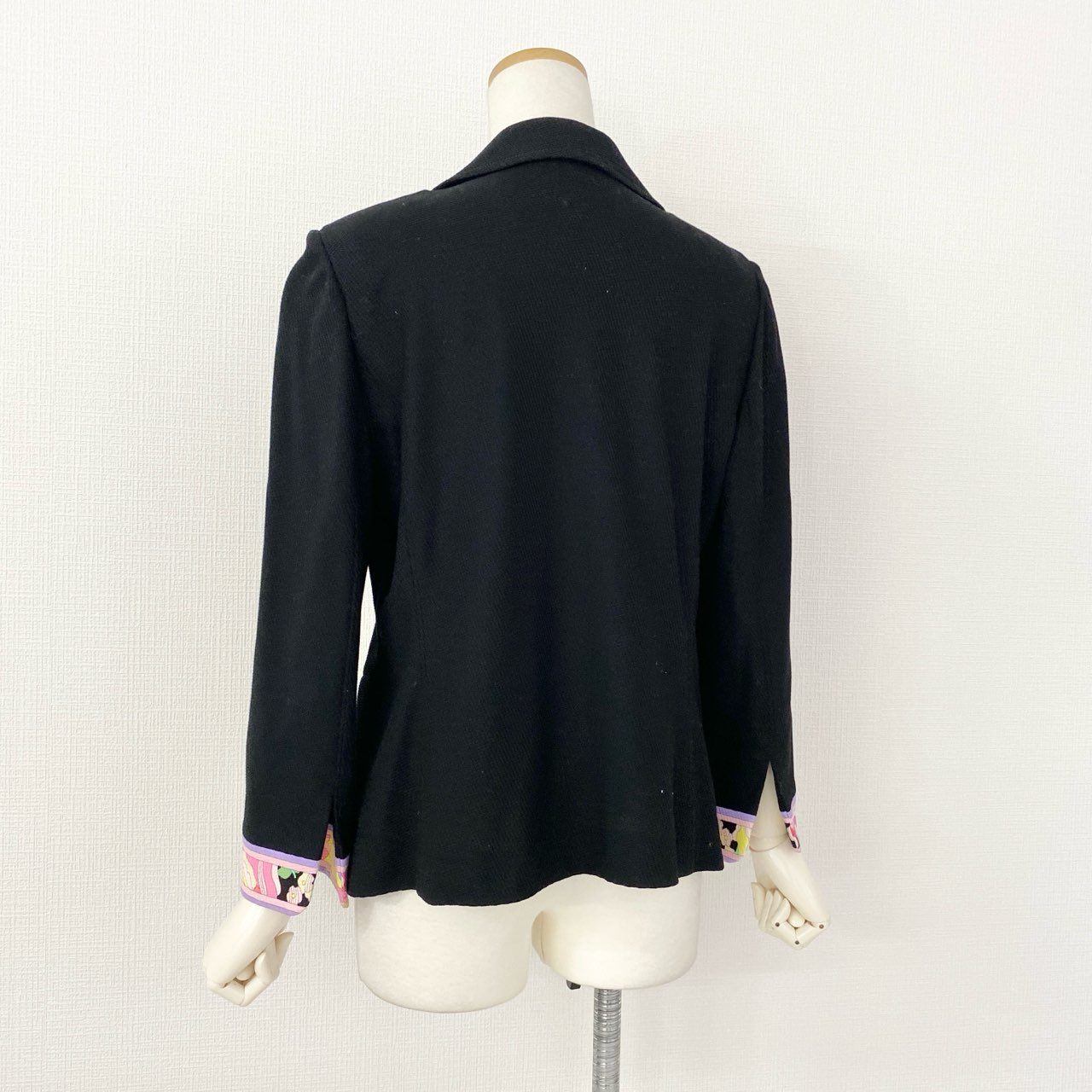 2f14-1 《美品》 LEONARD FASHION レオナール テーラードジャケット ブレザー コットンピケ 美しい花柄プリント切替 0351261 サイズ13AR ブラック コットン100％ レディース