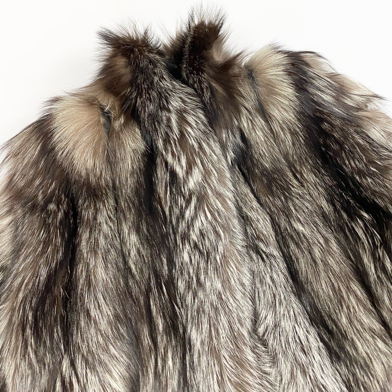 72a15 SAGA FOX ROYAL サガフォックスロイヤル 金サガ シルバーフォックス ロングコート サイズF 最高級本毛皮 Fox Fur Coatt18r