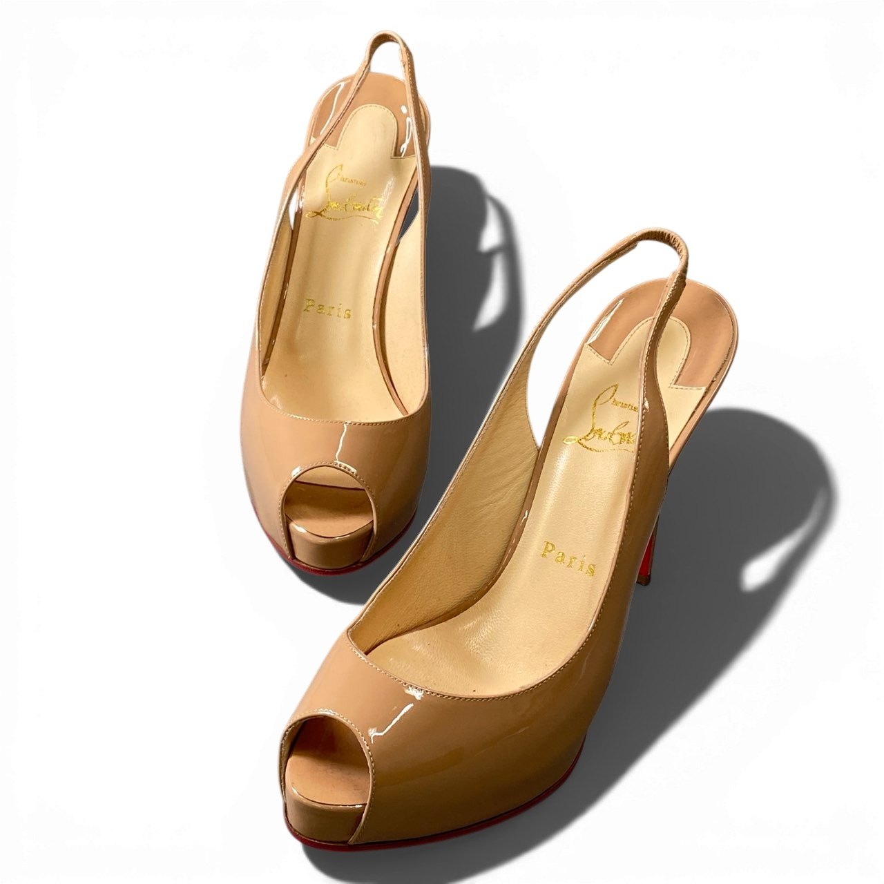 3a5【美品】christianlouboutin クリスチャンルブタン オープントゥ ハイヒール サンダル エナメルパンプス イタリア製 38サイズ ベージュ レザー レディースk02i