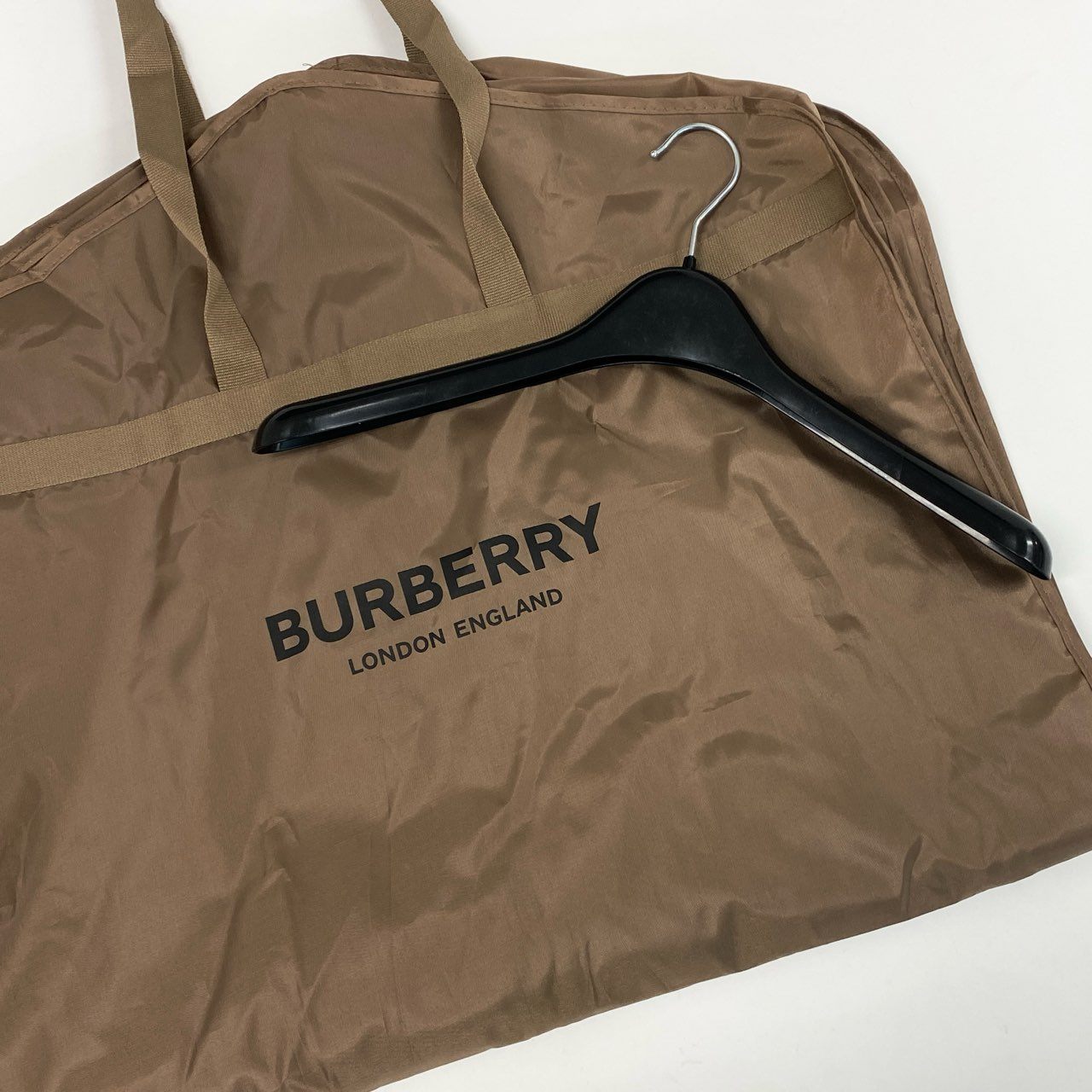 78a4 《美品》 BURBERRY バーバリー ロゴ刺繍 中綿ジャケット 8047792 L ブラック アウター 冬 ガーメントケース付き