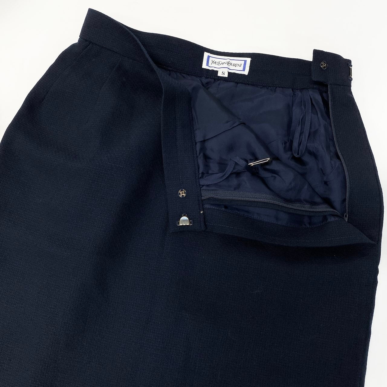 62c30 【新品保管品】Yves Saint Laurent イヴサンローラン スカートセットアップ ジャケット タイトスカート バイカラー Mサイズ ネイビー ブラック ウール100％ レディース 女性用u02t