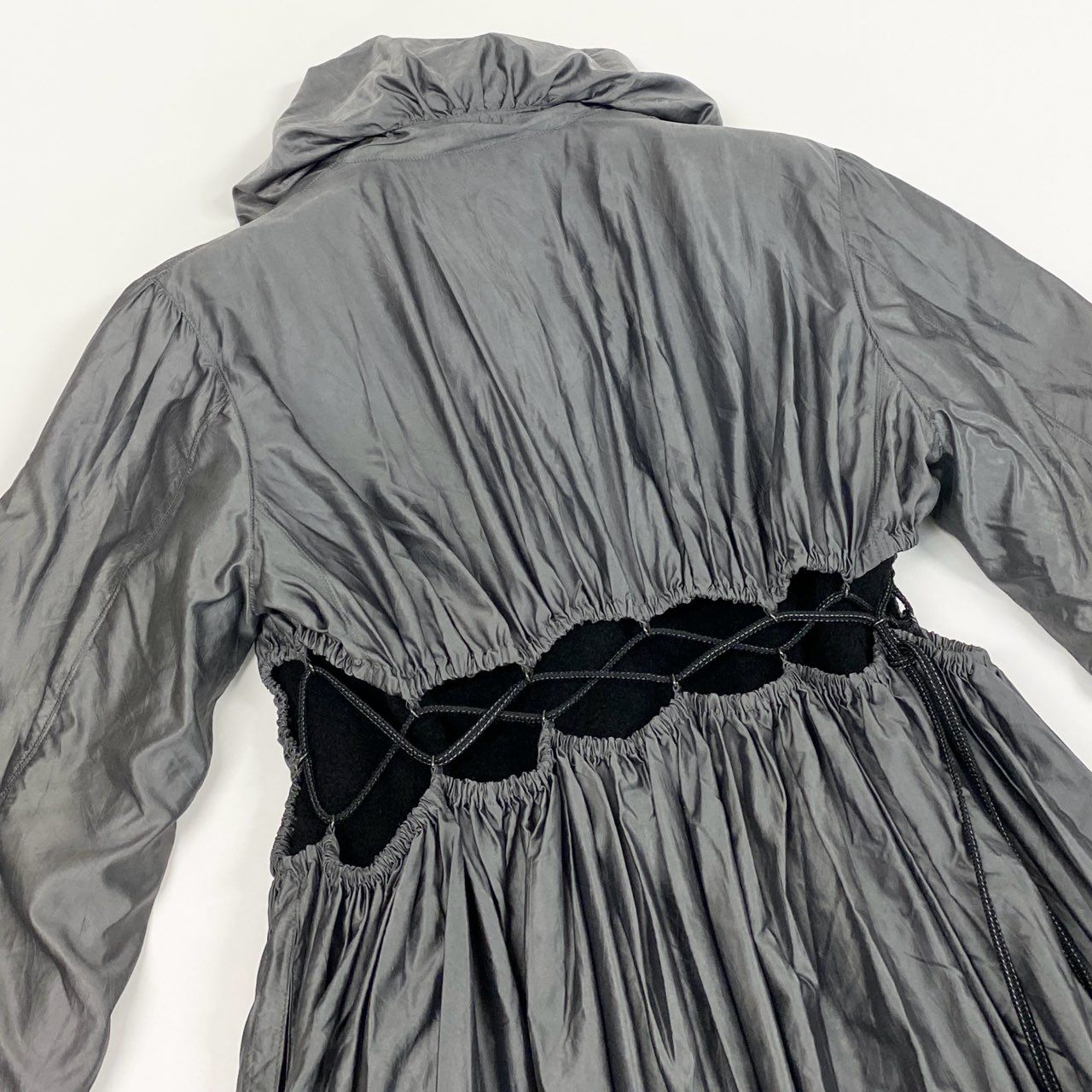 Ac3 ISSEY MIYAKE FETE イッセイミヤケ ヴィンテージ 編み上げデザイン ロングコート パラシュートコート  サイズ2 シルバー レディース アウターk02i