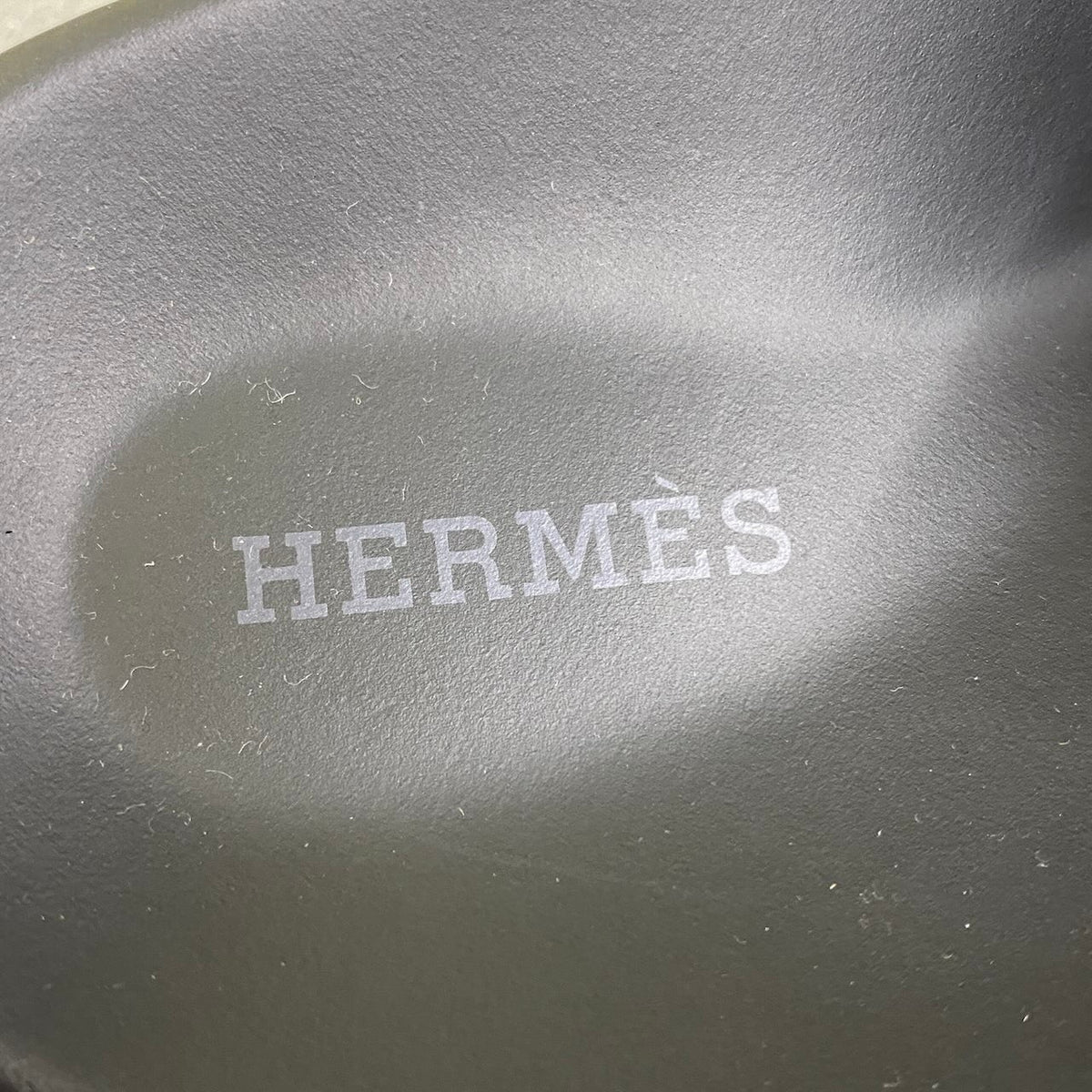 i8 【美品】 Hermès エルメス ミュール・ゴー ヴォー・ヴェロア Hロゴ ベージュ スエードレザー メンズk02i