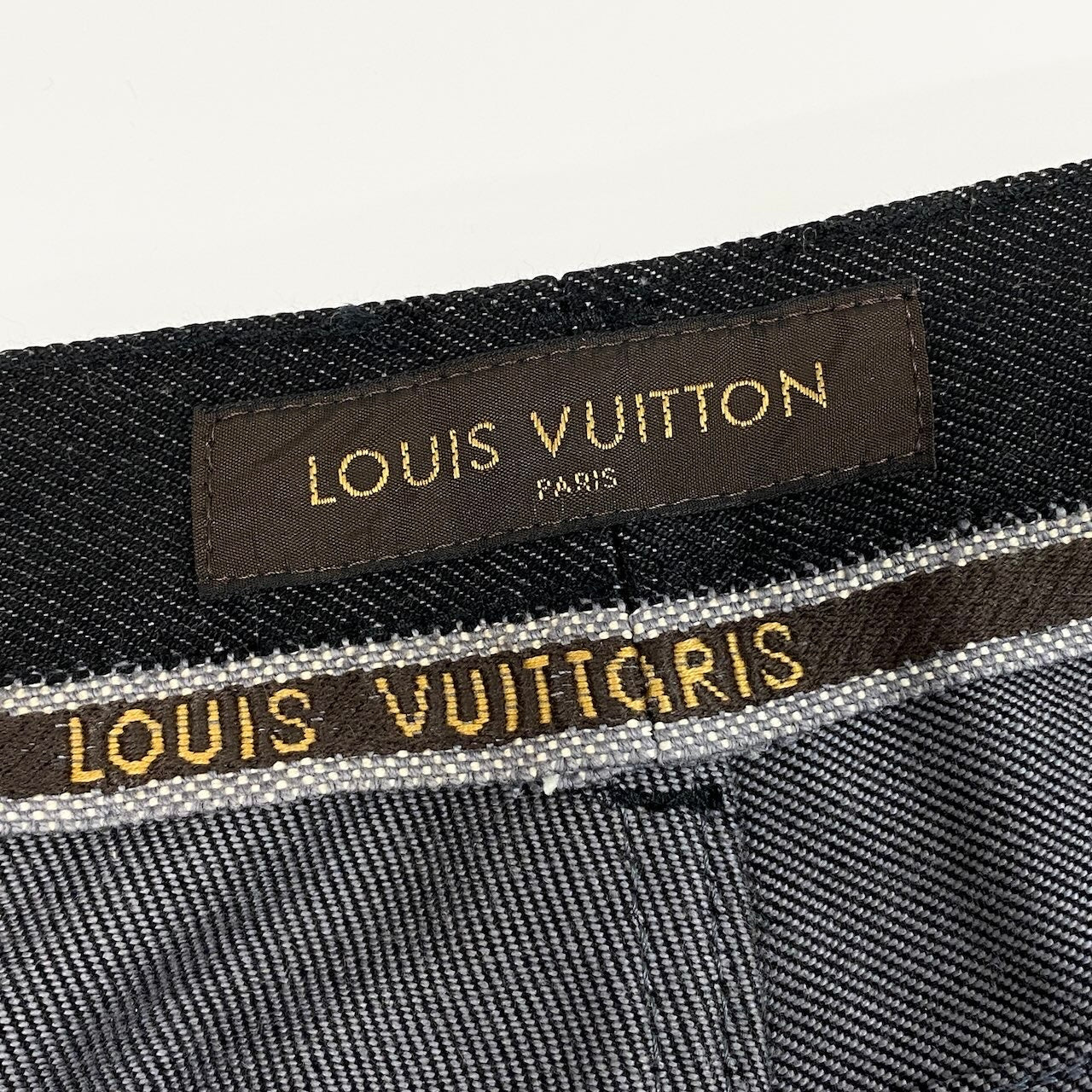 65d16 【極美品】 LOUIS VUITTON ルイヴィトン デニムパンツ ストレートデニム ブラックデニム ボトムス イタリア製 ブラック系 コットン100％ メンズ 紳士服u02t