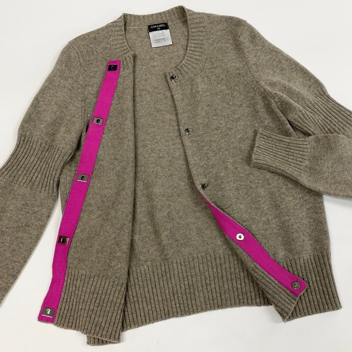 Cf29 【美品】 CHANEL シャネル 2013年 ターンロック ココマーク カシミヤ ニットカーディガン P46816 サイズ38 グレー ベージュ カシミア100％ レディースta1