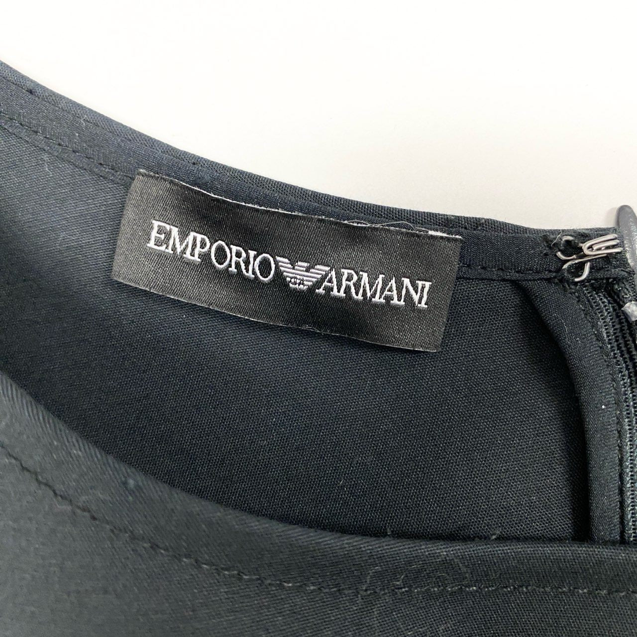 6c20 《極美品》 EMPORIO ARMANI エンポリオアルマーニ キャップスリーブ 半袖ワンピース 膝丈ワンピース 42 ブラック 2023年u02t