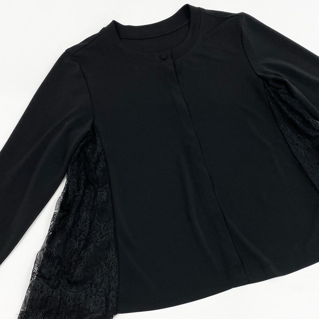 75b27 TOKUKO 1er VOL トクコプルミエヴォル ロングスリーブ カーディガン サイドレース切替  ストレッチ レディース 女性服 サイズ9 ブラックu02t