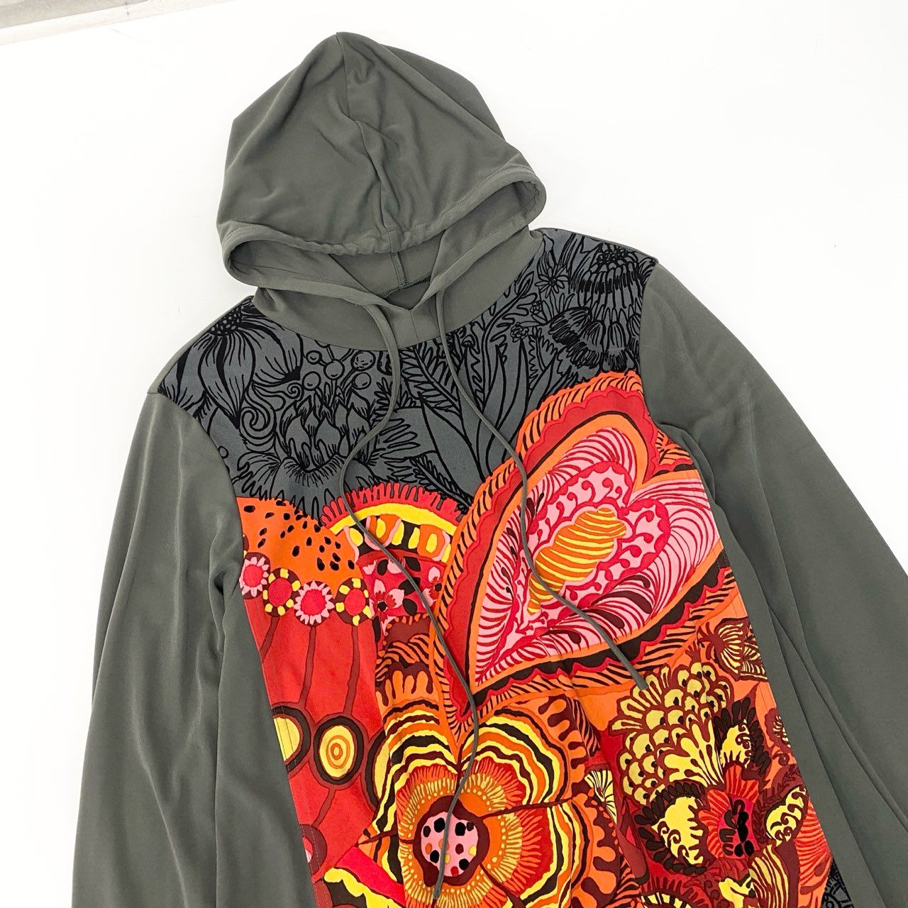 5c10 TOKUKO 1er VOL トクコプルミエヴォル フーデット ロングワンピース 長袖 花柄 ビッグプリント レース装飾 レディース 女性服 サイズ9 グレーu02t