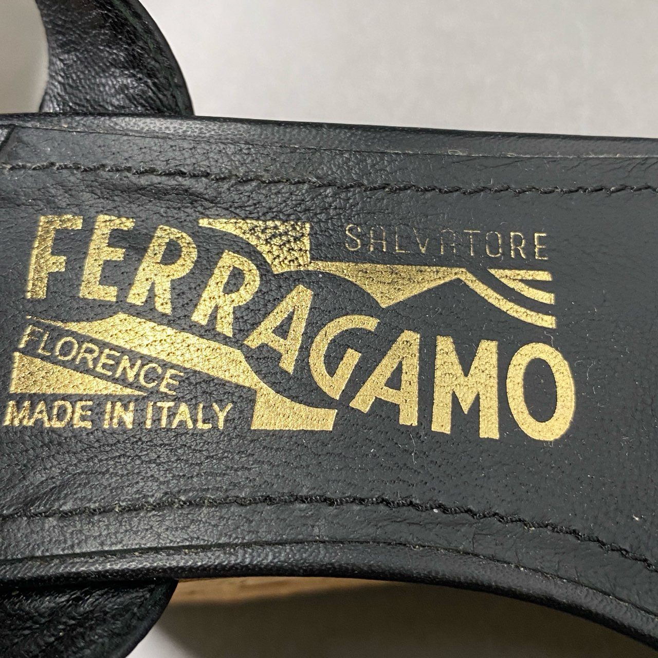 7f26 Salvatore Ferragamo サルヴァトーレフェラガモ スターパンチング ウェッジソールサンダル ストラップサンダル サイズ7D ブラック レディース 女性用 靴