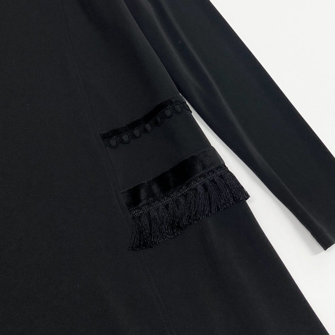 51b27 【美品】 TOKUKO 1er VOL トクコプルミエヴォル ハイネック ロングワンピース ロングスリーブ トランプ柄 フリンジ装飾 レディース 女性服 サイズ9 ブラックu02t