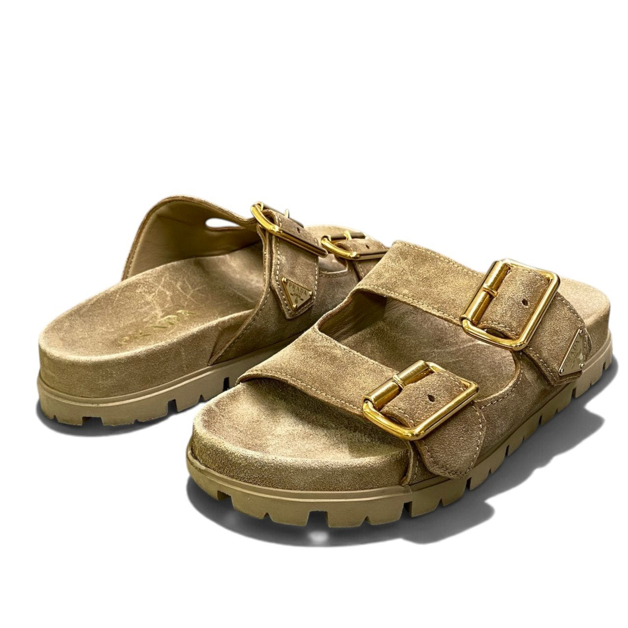 i2 PRADA プラダ 三角ロゴプレート スライドサンダル サイズ38 ベージュ ゴールド スエードレザー レディースk02i