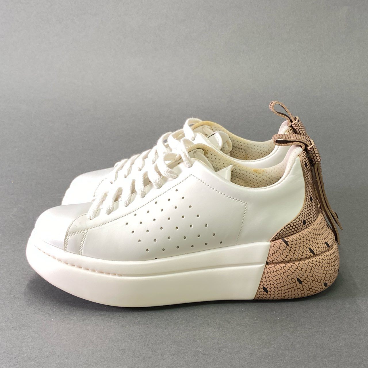 8e18 定価￥67.000 RED VALENTINO レッド ヴァレンティノ BOWALK ボウウォーク リボンディティール スニーカー 36 ホワイト バイカラー シューズ 保存袋付き
