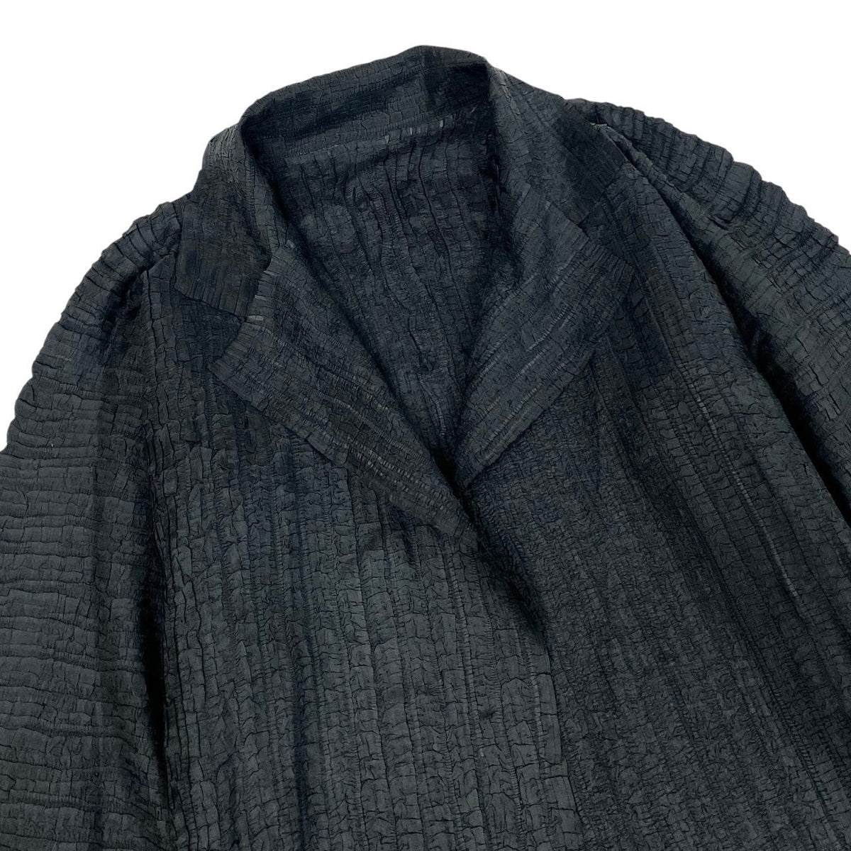 Ai20 ISSEY MIYAKE イッセイミヤケ シャーリング加工 ジャケット 日本製 カーディガン 羽織 2 ブラック ポリエステル レディースo07t