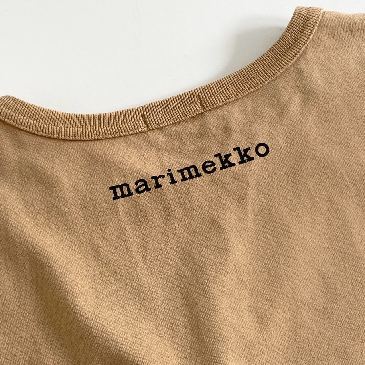 25h8 Marimekko Kioski マリメッコ キオスキ ポルトガル製 クルーネック プリントTシャツ カットソー  ショートスリーブ Lサイズ ベージュ コットン