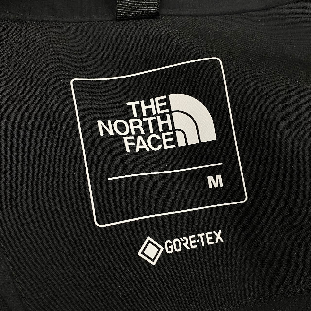25e14 THE NORTH FACE ザノースフェイス 24AW マウンテンジャケット マウンテンパーカー ゴアテックス NP61800 Mサイズ ブラック メンズo07t