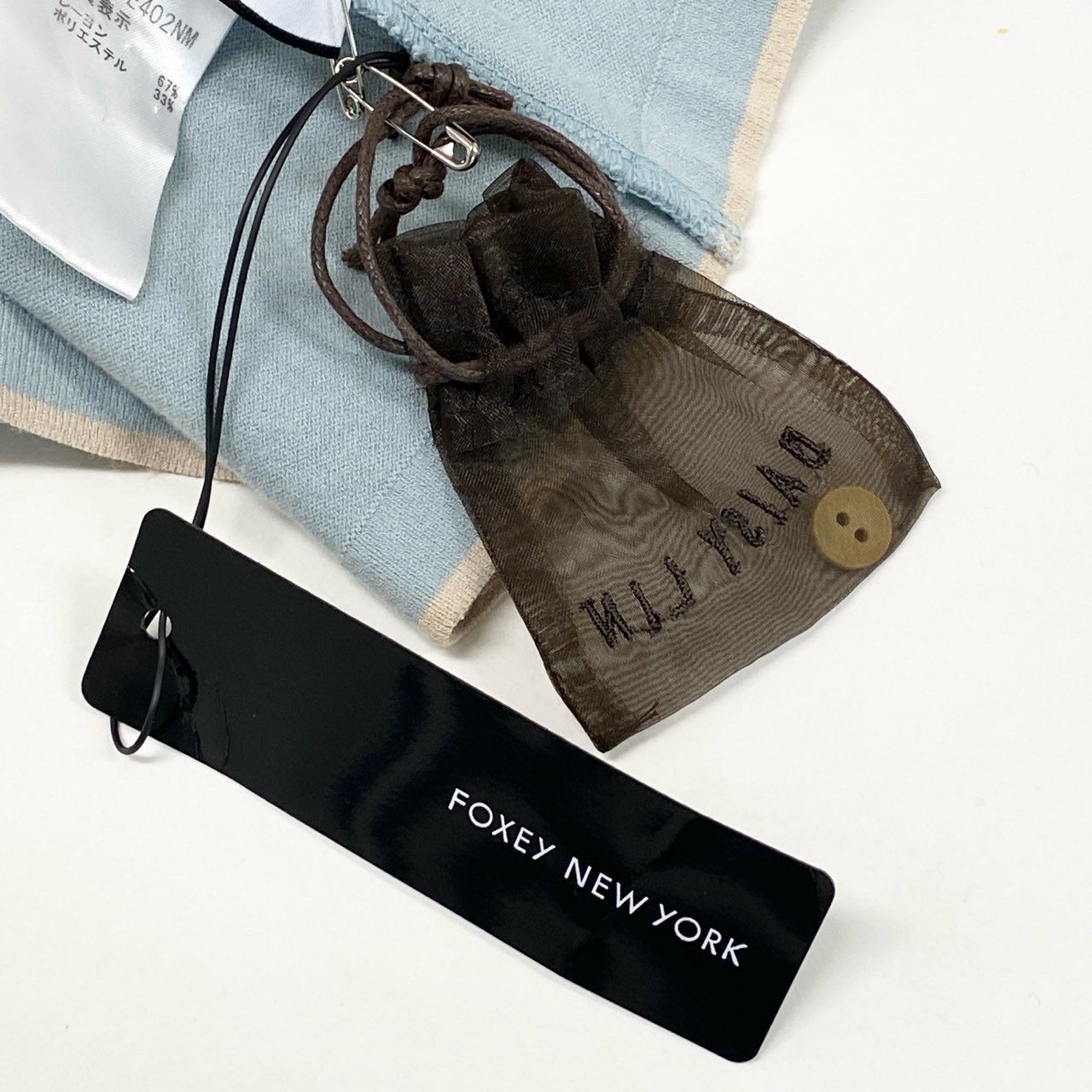 35d7 《新品タグ付き》 FOXEY NEW YORK フォクシー ニューヨーク アッパーイーストサイド ニットカーディガン ボレロカーディガン トップス 32350 サイズ38 ライトブルー ベージュ レディース 日本製
